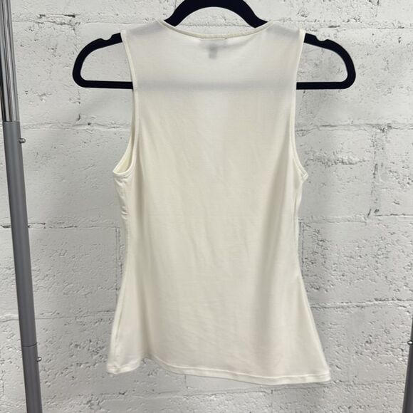 Express Women's Ivory Sleeveless Top - Size XS Low Cut V Neck - Picture 4 of 4